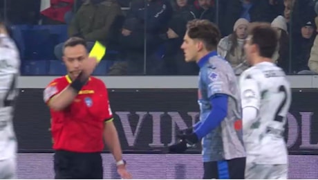 Zaniolo incredulo dopo il suo ingresso in campo in Atalanta-Empoli: passa un minuto e viene ammonito