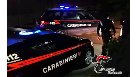 Reggio Calabria, esplosioni fuochi d’artificio in piazza Castello, denunciato 20enne