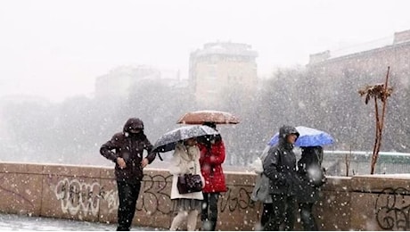 Previsioni meteo, tempesta artica verso il Centro-Sud, poi freddo ovunque. Migliora nel weekend