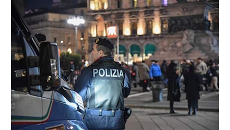 Milano, presunte violenze in piazza Duomo: il pm apre un’indagine