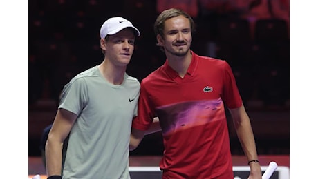 Sinner oggi contro Medvedev alle Atp Finals: orario, precedenti e dove vederla in tv