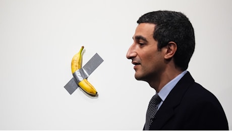 La banana di Cattelan è la più cara al mondo ed è già stata mangiata