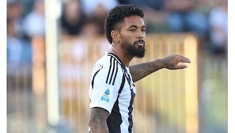 Juventus, tocca a Douglas Luiz. Thiago Motta gli cuce un ruolo diverso, e l'ha caricato così...