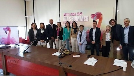 La Notte rosa cambia pelle . Festa anticipata e nuovo format: Farla a giugno porta più turisti. Diventerà come il Festivalbar