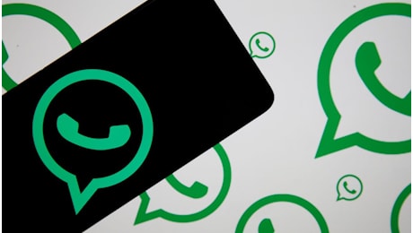 ChatGPT arriva su WhatsApp gratis: cosa può fare e cosa no