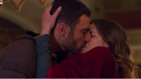 Don Matteo 14, ovazione social per Giulia e il Capitano: Amore vero. Scena finale da pelle d'oca