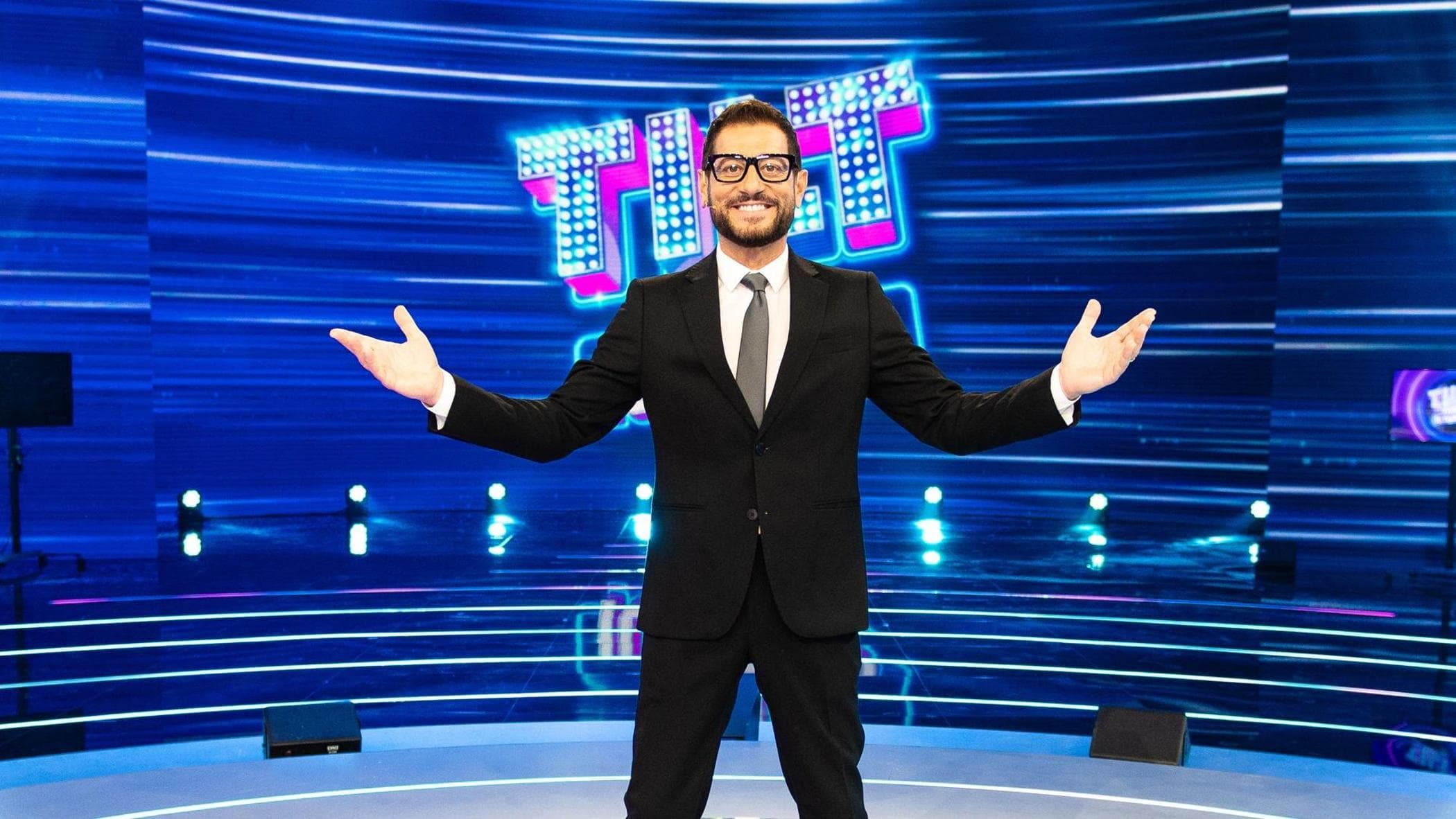 "Sarabanda Celebrity", il ritorno di Enrico Papi tra nostalgia e tv di risulta