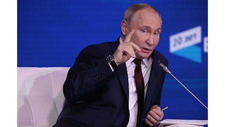 Putin aggiorna la dottrina nucleare: Mosca colpirà anche chi non ha l’atomica