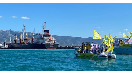 Blitz Coldiretti al porto di Manfredonia contro il grano canadese