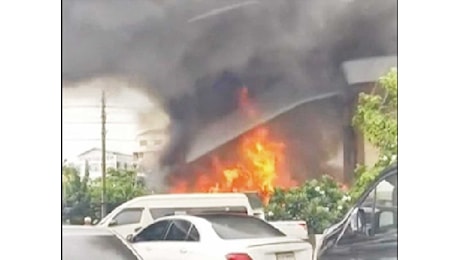 A fuoco un bus di studenti in gita, muoiono 22 bambini e 3 insegnanti