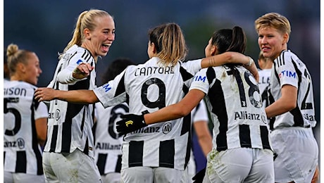 La Juventus batte 3-0 la Fiorentina e la manda a -9, Inter seconda con la Roma, 2-1 del Como