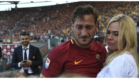 Ilary Blasi, la frecciatina: «Ho sempre condiviso Francesco (Totti) come Capitano della Roma, ora so che l’ho fatto anche in altri sensi»