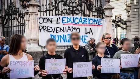 I ragazzi uccisi per strada, Napoli va disarmata: il miraggio di soldi e potere passa dalla violenza