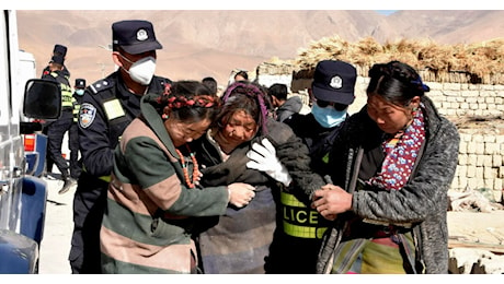 Terremoto fra Nepal e Tibet: oltre 126 morti, più di 200 feriti