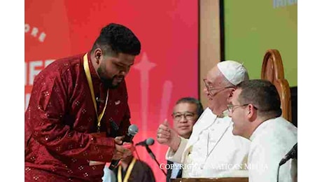 Il papa ai giovani di Singapore: siate coraggiosi!