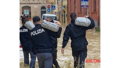 Alluvione, polizia in campo: dai soccorsi ai cittadini, alla vigilanza antisciacallaggio