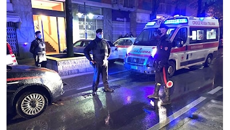 Spara alla moglie ammalata e poi si toglie la vita con la stessa arma