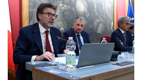 Giorgetti ammette: nel 2024 la crescita sarà sotto l’1%