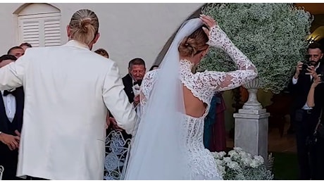 Diletta Leotta e Loris Karius sposi, il romantico dettaglio sul velo: «Quello che ho sempre voluto»