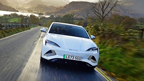 Cinesi alla riscossa, BYD domina il mercato UK superando Dacia e Honda
