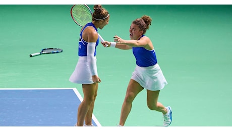 A Malaga, in semifinale di BJK Cup, la coppia Errani/Paolini batte le polacche Kawa/Swiatek e porta l'Italia in finale