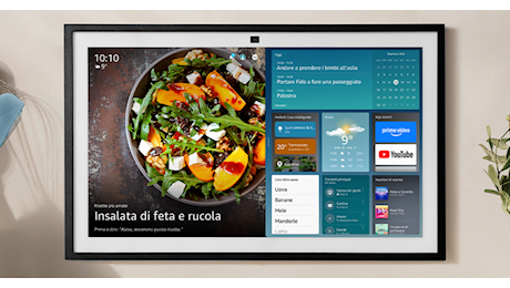 Echo Show 21 è il più grande di sempre. Con la Fire TV integrata manda in pensione il “vecchio TV da cucina”