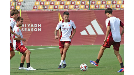 Trigoria, penultimo allenamento prima dell’Inter: Le Fèe c’è senza tutore, buone notizie in attacco (VIDEO)