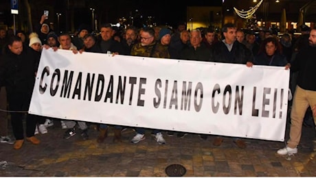 Villa Verucchio, la solidarietà al carabiniere indagato per aver sparato uccidendo l'aggressore di Capodanno: «Comandante Luciano Masini siamo con lei»