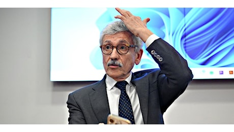 Armi, la Colombia salva D’Alema. La corruzione c’è ma si archivia
