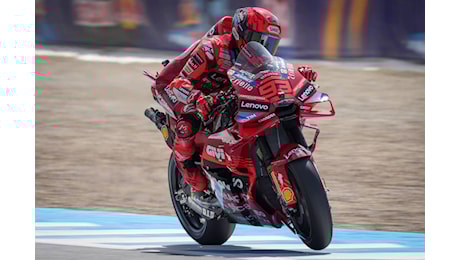 Gp Le Mans, Marquez domina ancora la gara sprint. Caduto Bagnaia