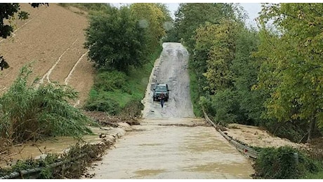 Allagamenti e frane, piogge record sulle Marche. E oggi allerta gialla (ma non in tutta la regione)