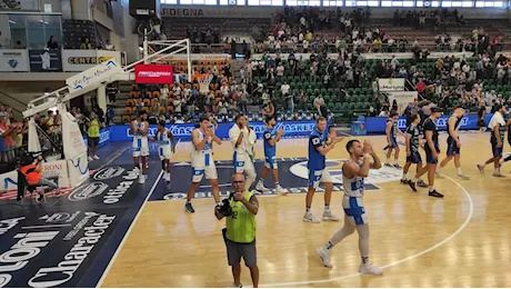 La Dinamo Sassari surclassa Napoli 94-76