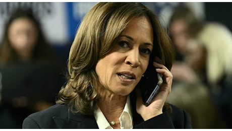 Processo a Biden tra i dem. «Kamala Harris ha fatto la sua campagna con i poster cambiati»