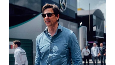 Wolff parla dell’addio di Hamilton: “La Ferrari ha sbagliato”