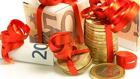 Confcommercio, ottimismo sui consumi di Natale: si attende una spesa vicina ai 10 miliardi di euro