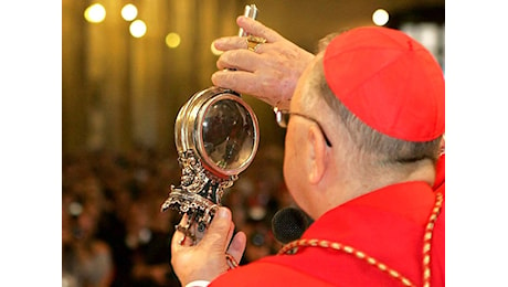 Nuovo miracolo. Si è sciolto il sangue di San Gennaro