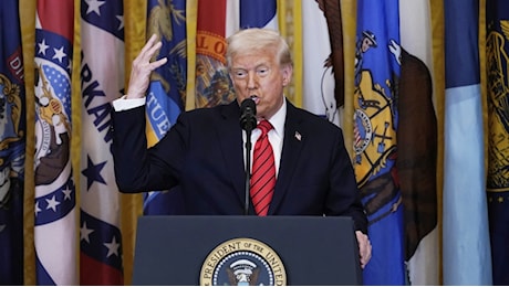 Stati Uniti, una giudice blocca (temporaneamente) i licenziamenti federali voluti da Trump e Musk