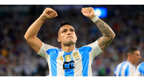 Doppio Lautaro, Paredes sbaglia un rigore: Argentina ai quarti di Coppa America