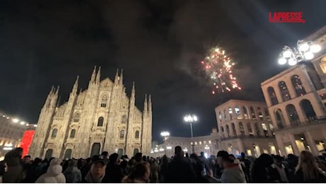 Cosa sappiamo dei fatti di Capodanno in piazza Duomo a Milano: le denunce mancanti, le risse e i controlli. Il questore: «Situazione gestita bene»