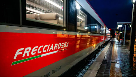 Sorpresina d'agosto: treni a rallentatore per due settimane. Trenitalia annuncia ritardi fino a due ore e mezza