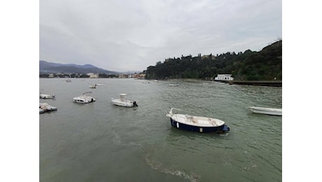 Sestri: mare impazzito in porto; la conta dei danni